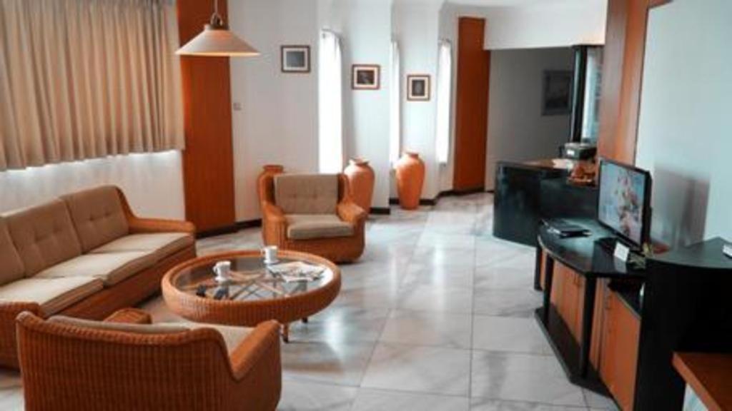 צ'ירבון Bentani Hotel & Residence מראה חיצוני תמונה