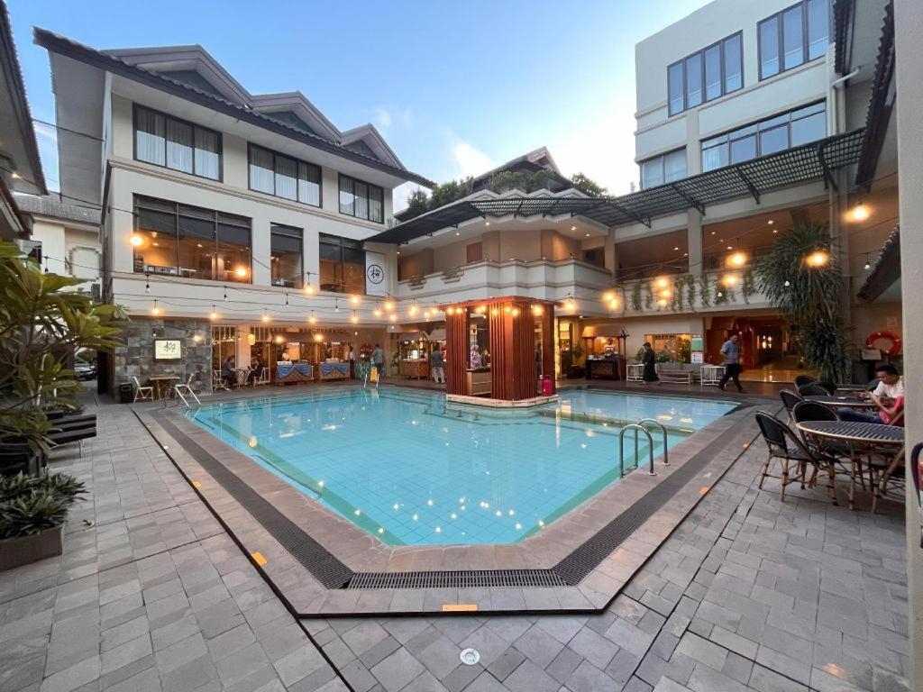 צ'ירבון Bentani Hotel & Residence מראה חיצוני תמונה