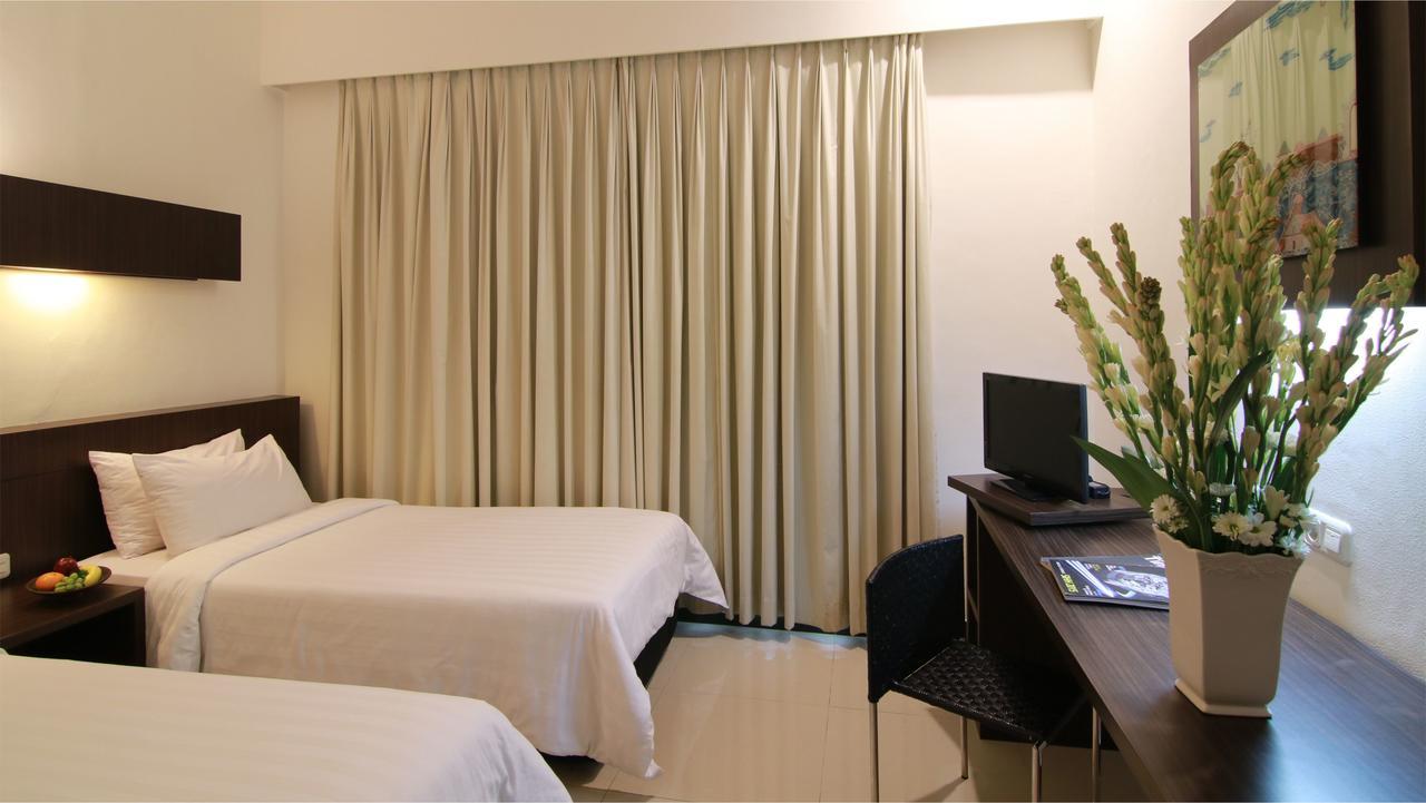 צ'ירבון Bentani Hotel & Residence מראה חיצוני תמונה
