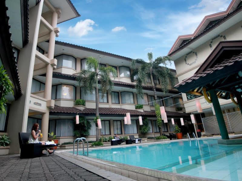 צ'ירבון Bentani Hotel & Residence מראה חיצוני תמונה
