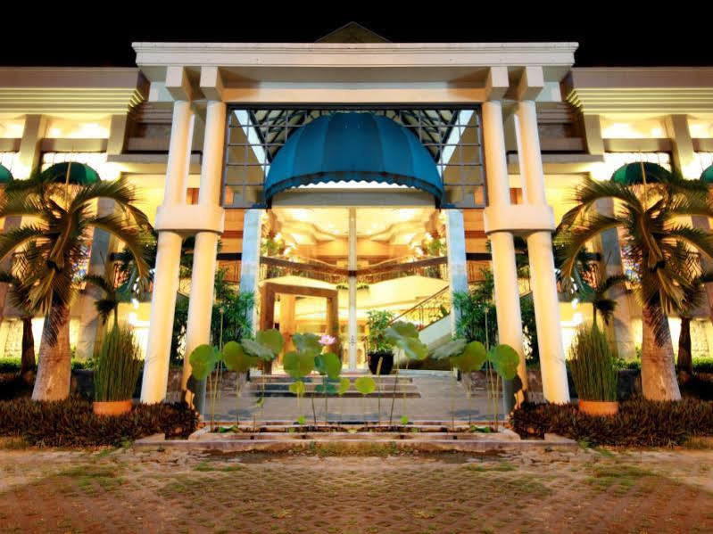 צ'ירבון Bentani Hotel & Residence מראה חיצוני תמונה